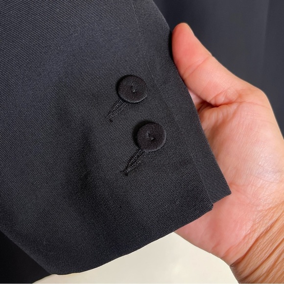 Tara Jarmon Black Women's one button Blazer Size 38 Mid length - Picture 7 of 10